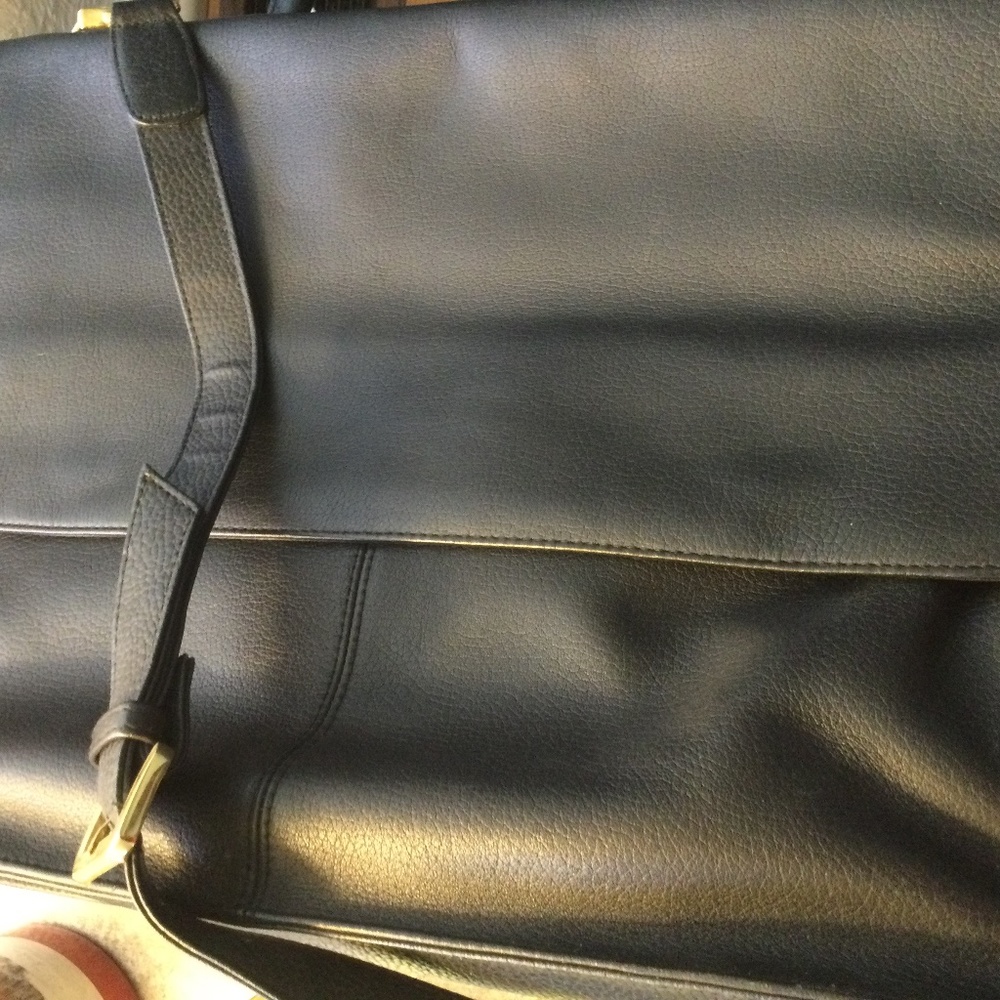 Valerie Stevens Genuine Leather Portfolio Satchel w/strap
